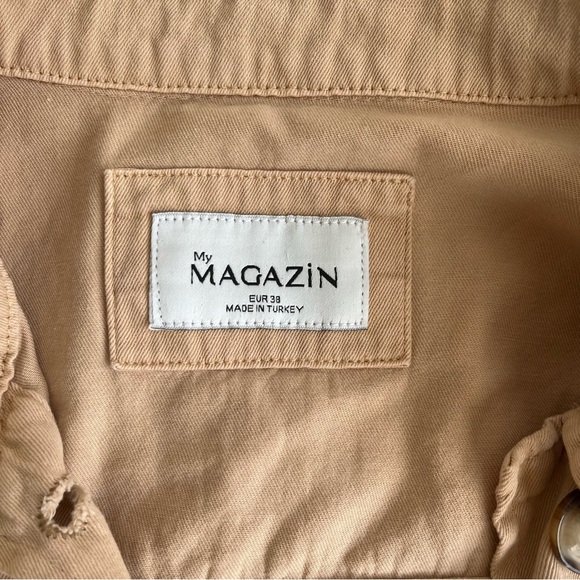 Light Spring/Fall Trench - Picture 2 of 4